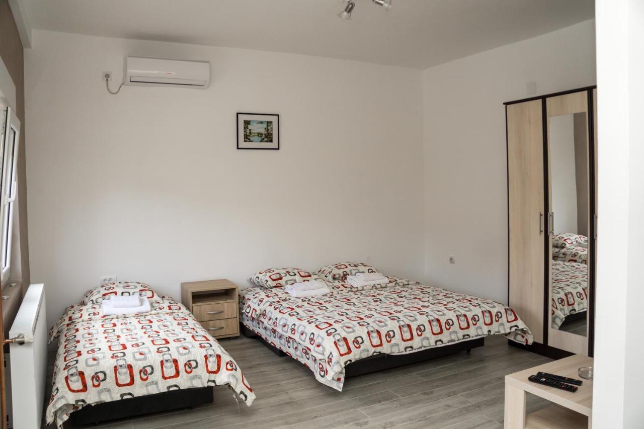 City Apartment Bb Баїна-Башта Екстер'єр фото
