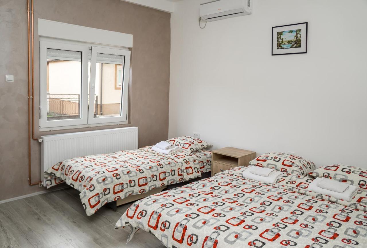 City Apartment Bb Баїна-Башта Екстер'єр фото